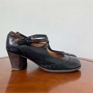 John Fluevog Malibran Operettas Criss-Crossed Mary Jane Heels | US 11